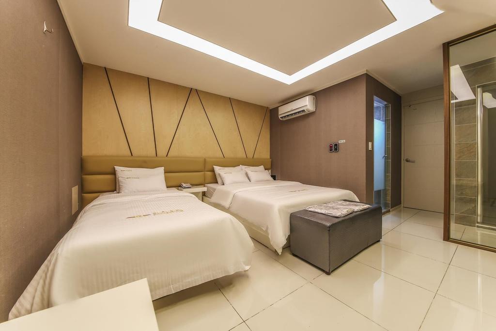 Richi Hotel Szuvon Kültér fotó