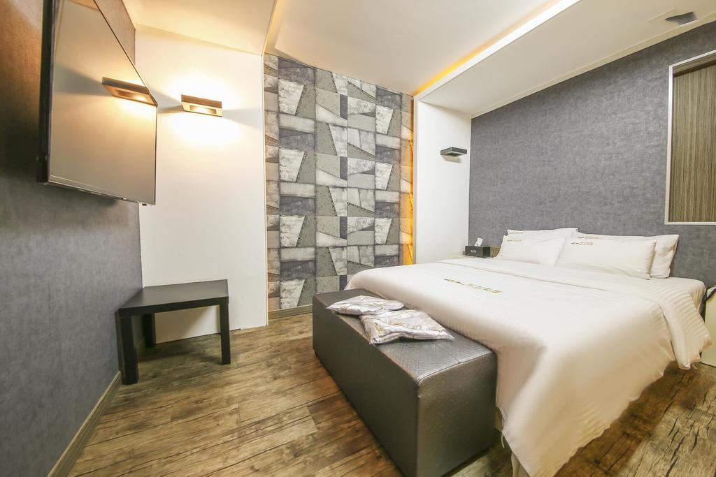 Richi Hotel Szuvon Kültér fotó