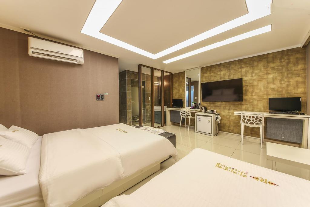 Richi Hotel Szuvon Kültér fotó