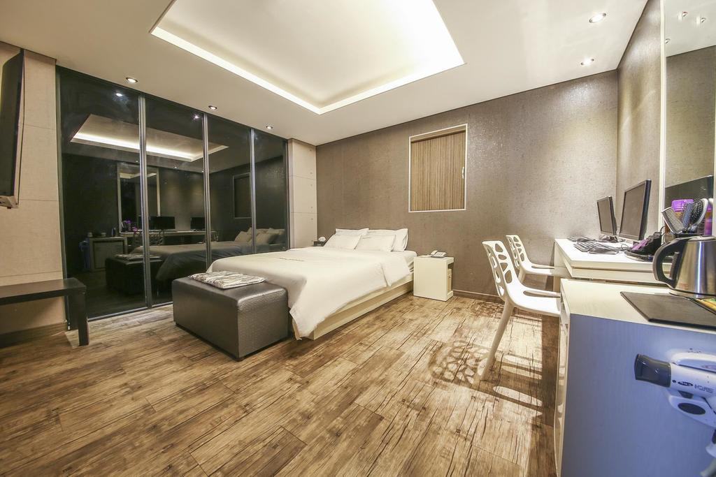 Richi Hotel Szuvon Kültér fotó