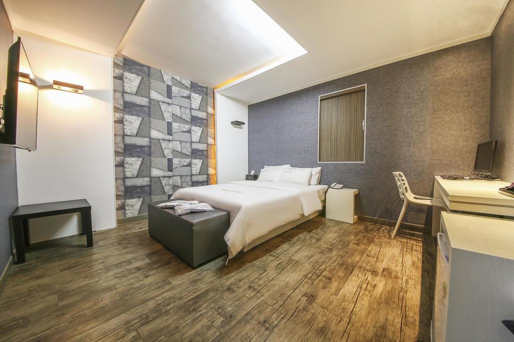 Richi Hotel Szuvon Kültér fotó